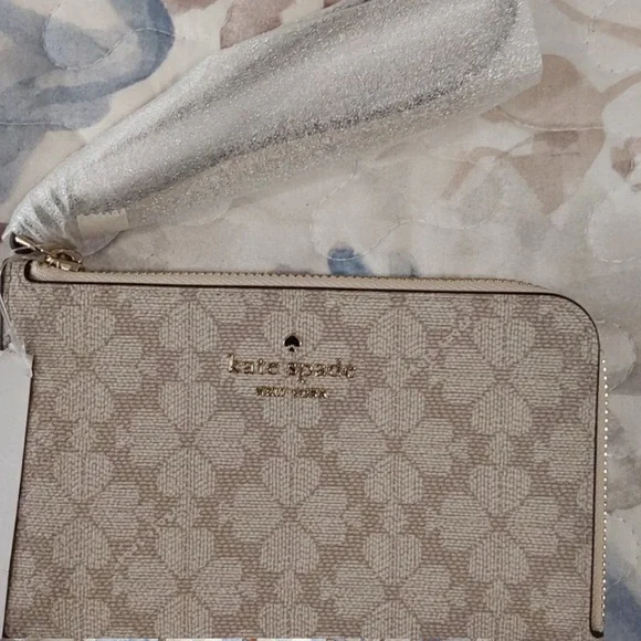 NWT Kate Spade Lucy Flower L-Zip Wristlet - Picture 9 of 12